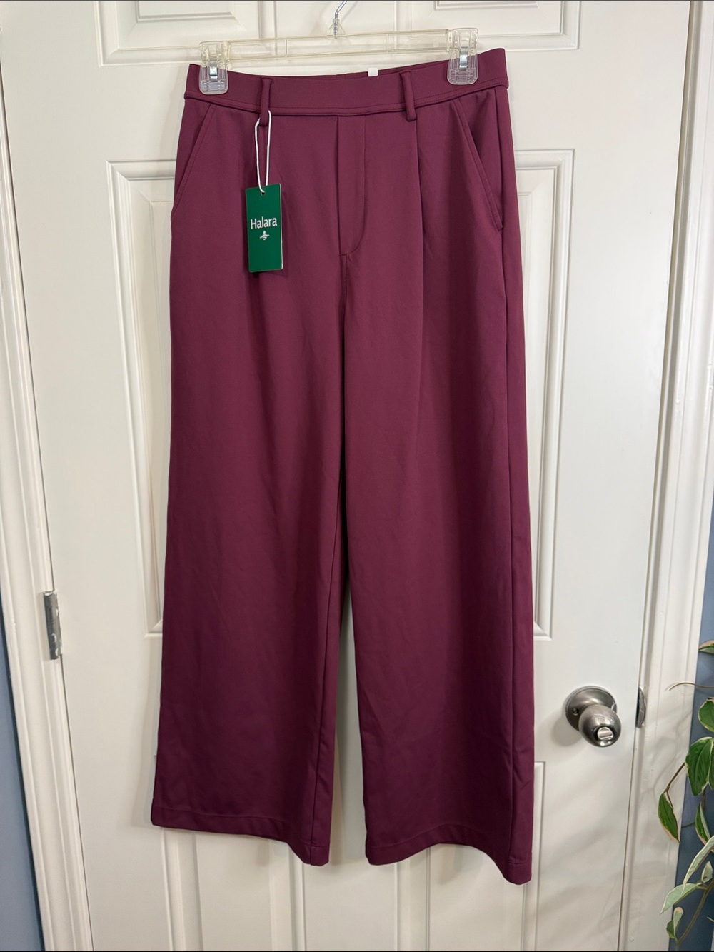 HALARA Wide-Leg Stretchy Work Pant in Burgundy